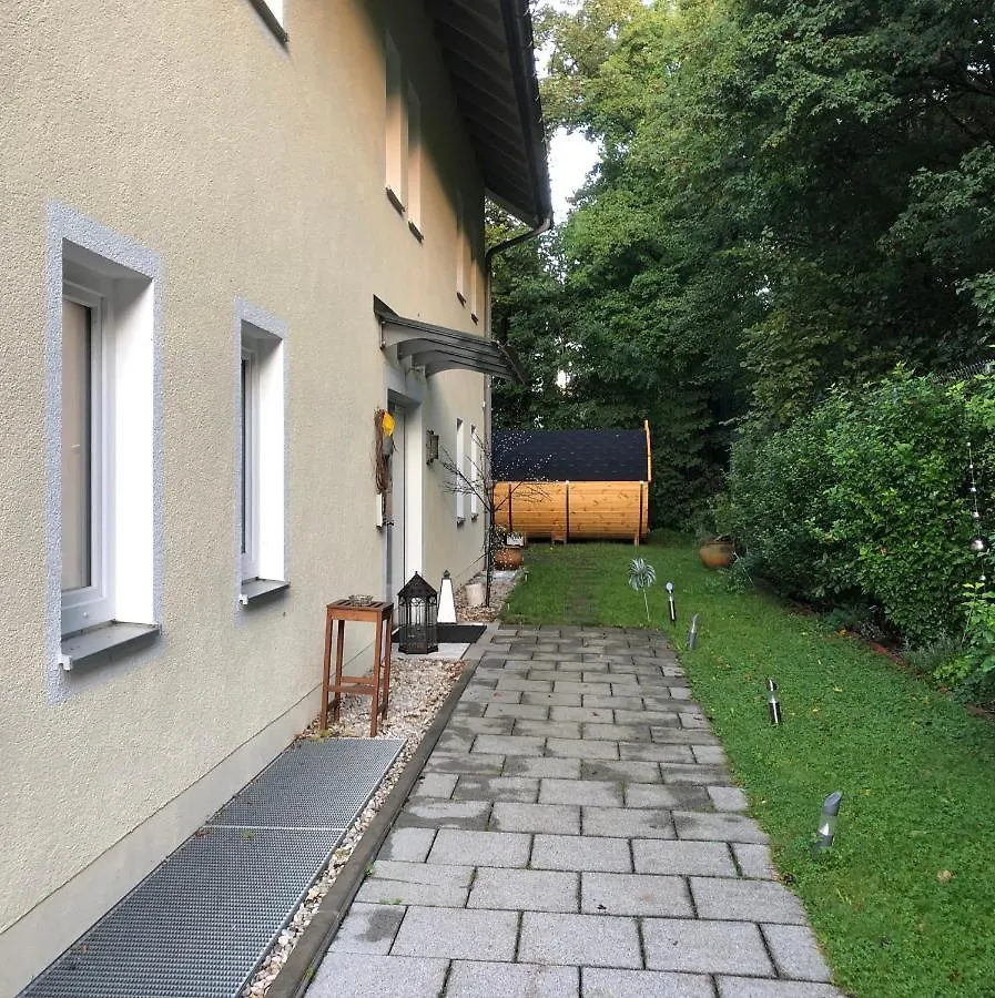 Апартаменты Holz-Wohnfass In Muenchen-Nymphenburg 0*, Мюнхен