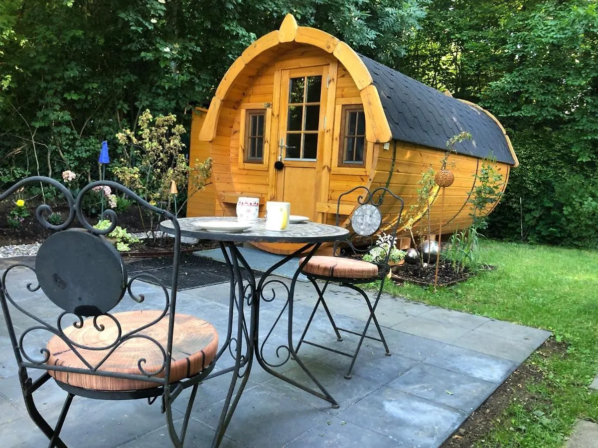 Ferienwohnung Holz-Wohnfass in München-Nymphenburg 0*,