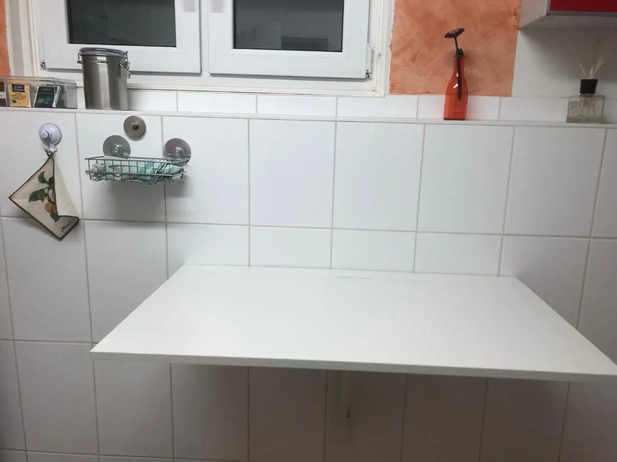 Holz-Wohnfass In Muenchen-Nymphenburg Apartment