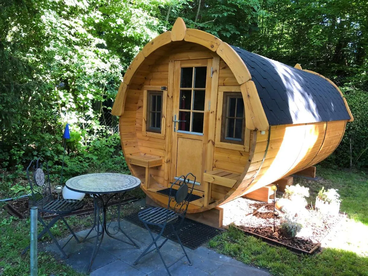Holz-Wohnfass In Muenchen-Nymphenburg 아파트